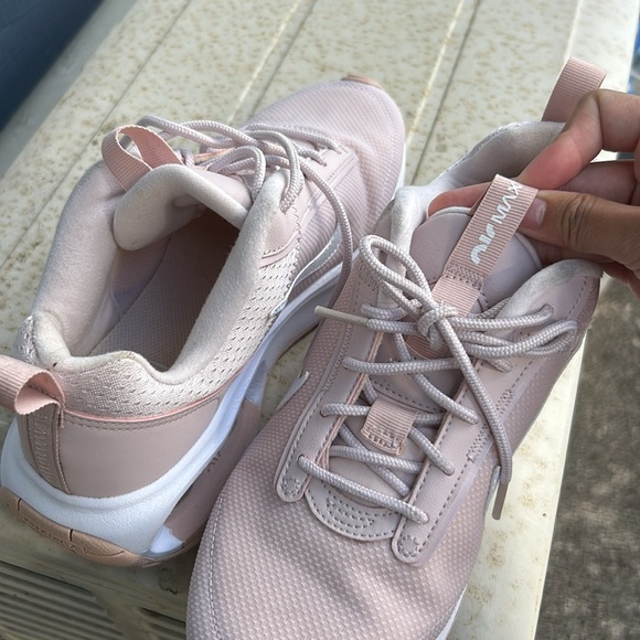 Nike AirMax - Picture 2 of 3